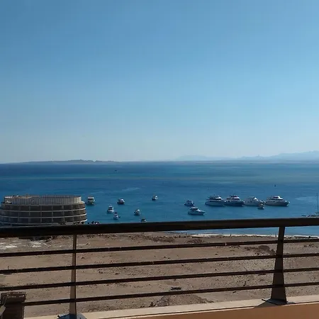 The View Island Apartment